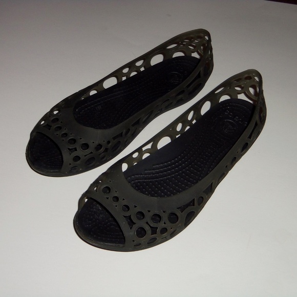 crocs open toe flats